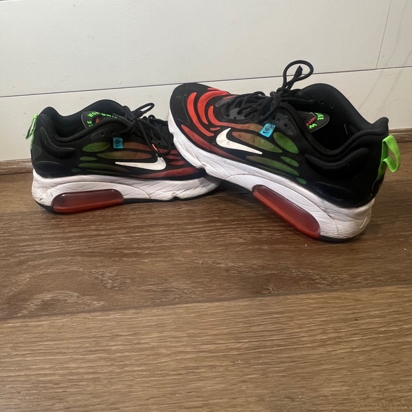Nike Air Max Exosense SE Worldwide Pack Black/Red/Green Sz 10.5 CV3016-001 - Picture 1 of 11